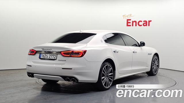 Maserati Quattroporte из Кореи Encar