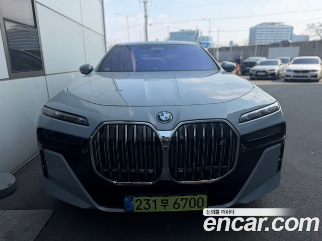 BMW i7 из Кореи Encar