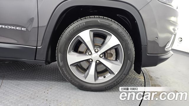 Jeep Cherokee из Кореи Encar