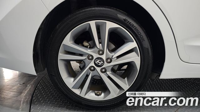 Hyundai AVANTE из Кореи Encar