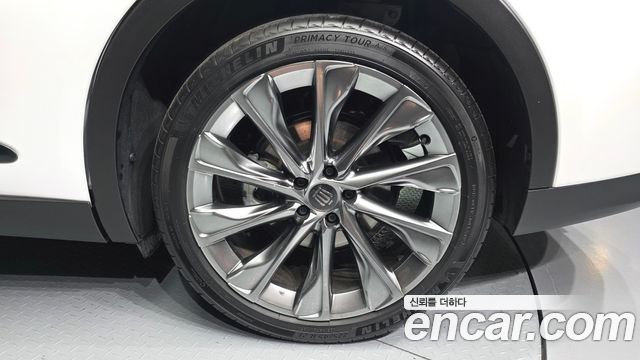 Toyota Crown 2.5 4WD Hybrid — пробег 2 141 км