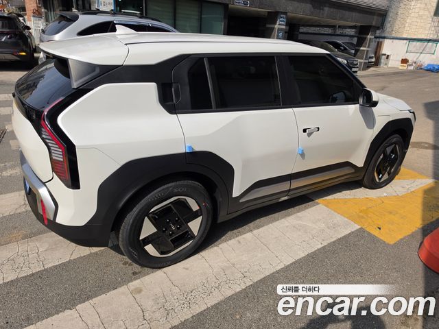 Kia EV3 из Кореи Encar