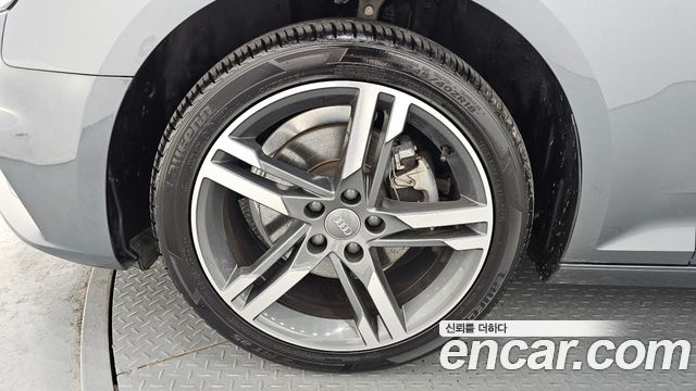 Audi A4 из Кореи Encar