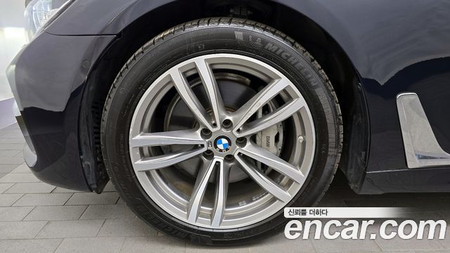 BMW 7-Series 740Li xDrive M Sport Package — пробег 131 385 км — фото 5 из 5