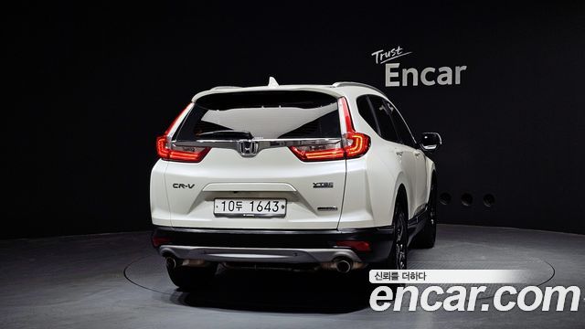 Honda CR-V 1.5 Touring 4WD — пробег 63 727 км