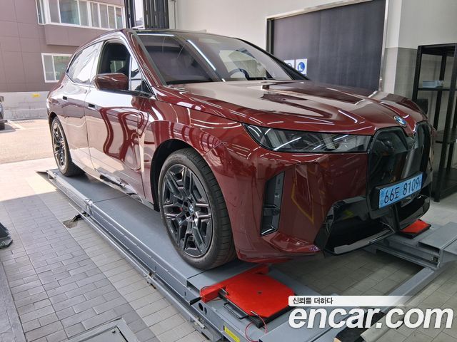 BMW iX из Кореи Encar