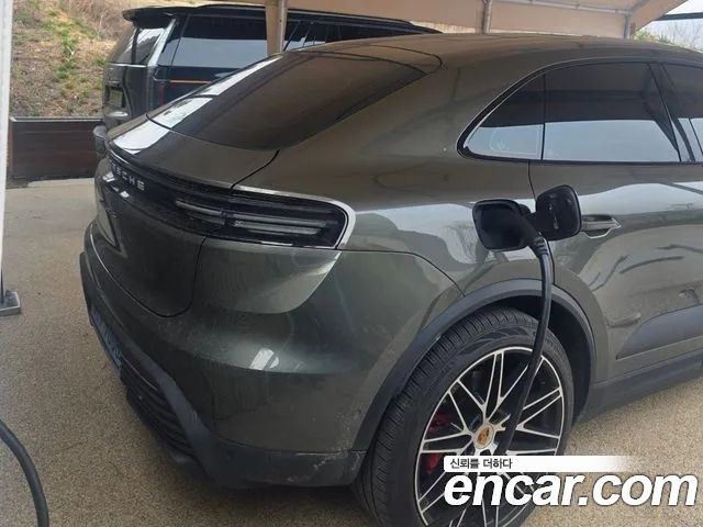Porsche Macan из Кореи Encar