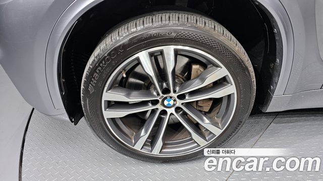 BMW X5 xDrive M50d — пробег 80 298 км — фото 5 из 5