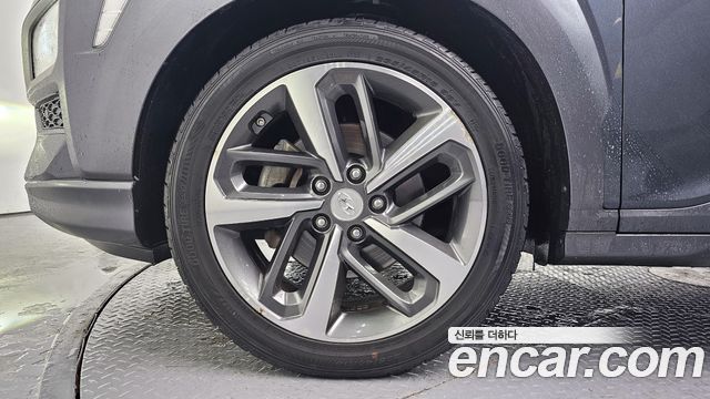 Hyundai Kona из Кореи Encar