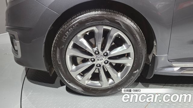 Kia Carnival 9-seater Prestige — пробег 125 635 км — фото 5 из 5