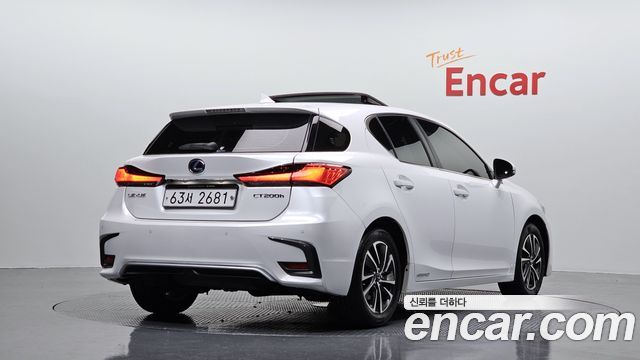 Lexus CT200h из Кореи Encar