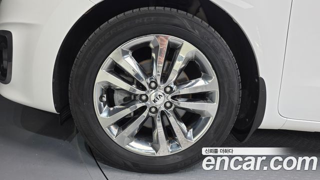 Kia Carnival 9-seater Prestige — пробег 142 563 км — фото 5 из 5