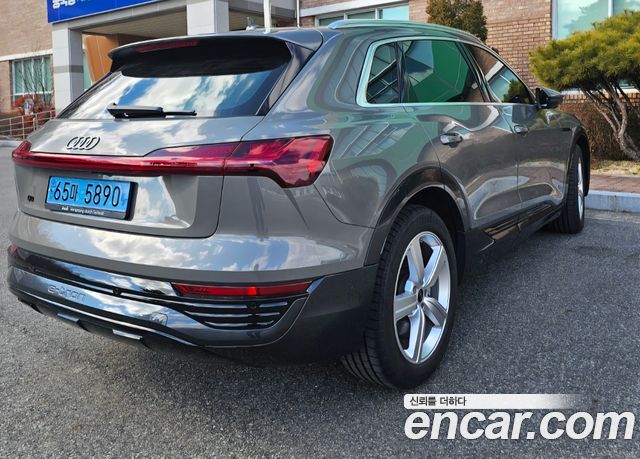 Audi Q8 e-tron из Кореи Encar