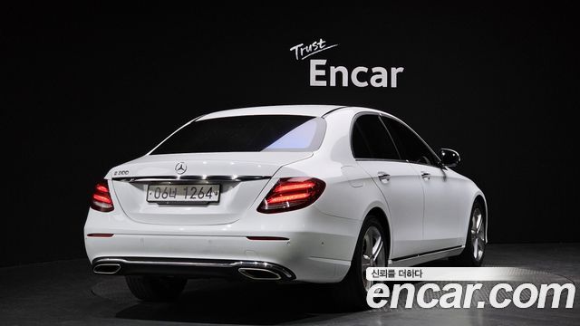 Mercedes-Benz E-Class из Кореи Encar