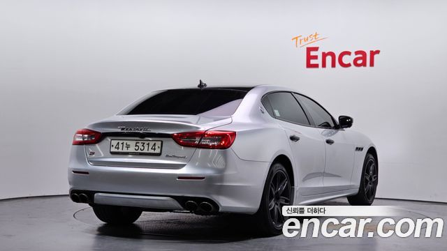 Maserati Quattroporte из Кореи Encar