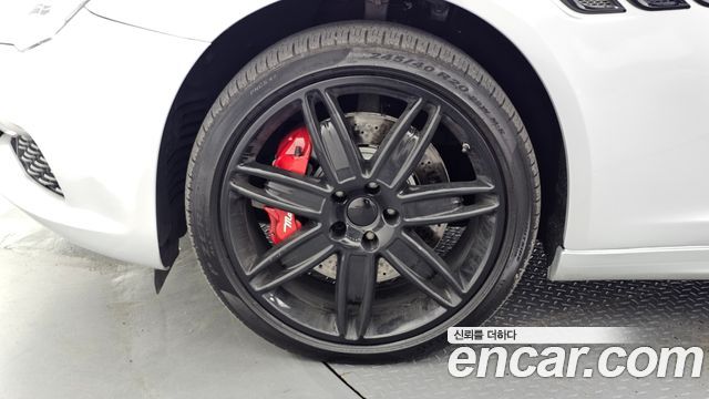 Maserati Quattroporte из Кореи Encar