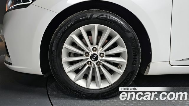 Kia K7 из Кореи Encar
