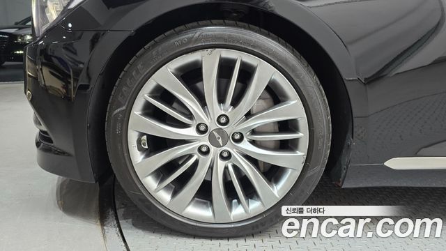 Hyundai Genesis из Кореи Encar