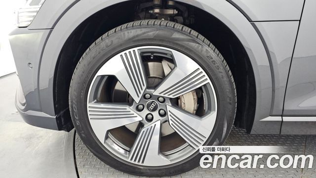 Audi e-tron из Кореи Encar