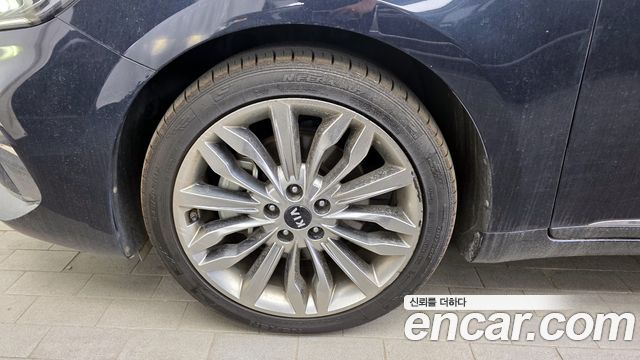 Kia K7 из Кореи Encar