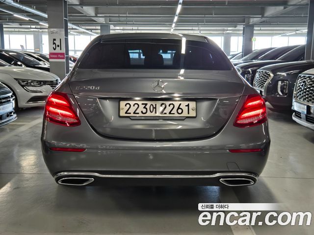 Mercedes-Benz E-Class из Кореи Encar