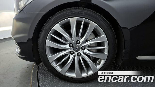 Hyundai Genesis из Кореи Encar