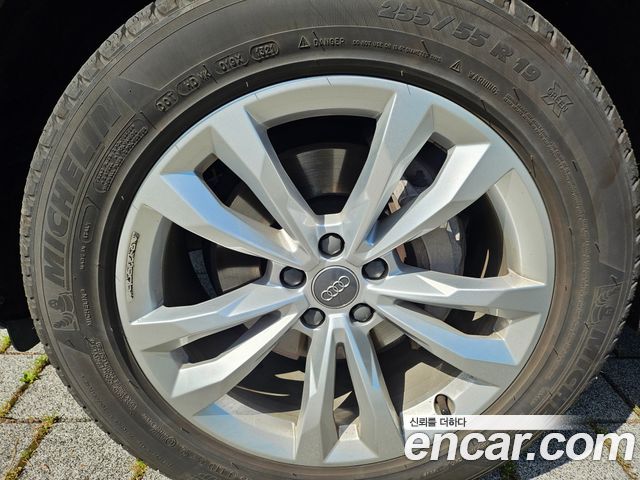 Audi Q7 45 TFSI Quattro — пробег 126 950 км — фото 4 из 5
