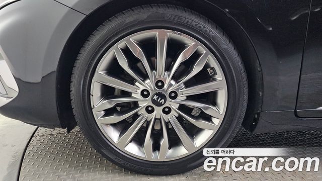Kia K7 из Кореи Encar