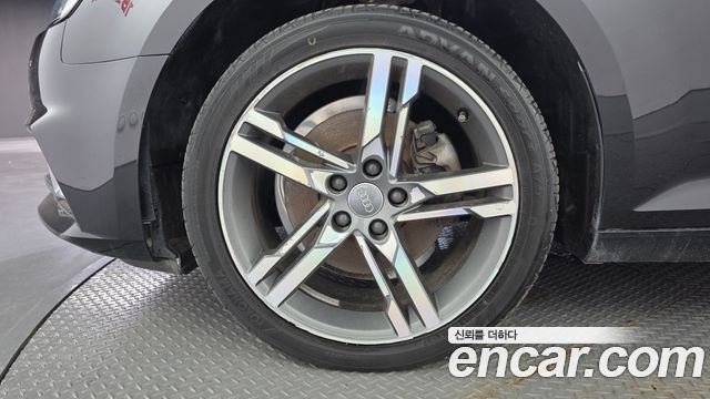 Audi A4 из Кореи Encar