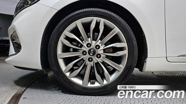 Kia K7 из Кореи Encar