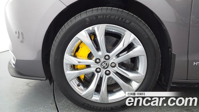 Toyota Sienna 2.5 Hybrid 2WD — пробег 39 526 км