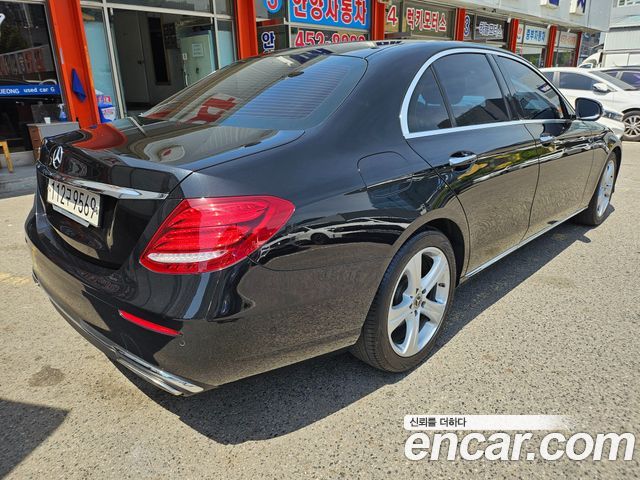 Mercedes-Benz E-Class из Кореи Encar