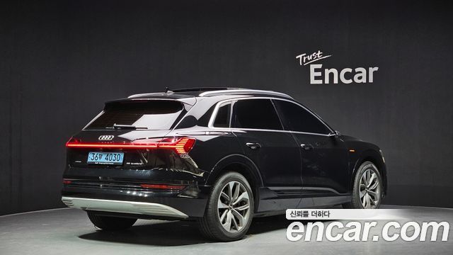 Audi e-tron из Кореи Encar