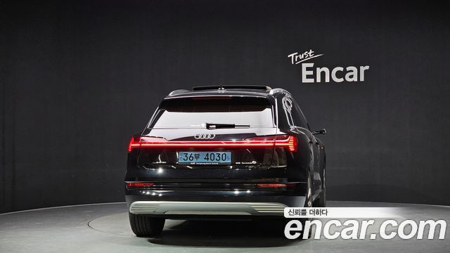 Audi e-tron из Кореи Encar