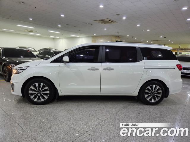 Kia Carnival из Кореи Encar