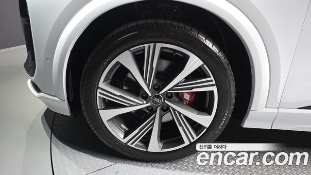 Audi SQ6 e-tron из Кореи Encar