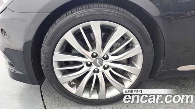 Hyundai Genesis из Кореи Encar