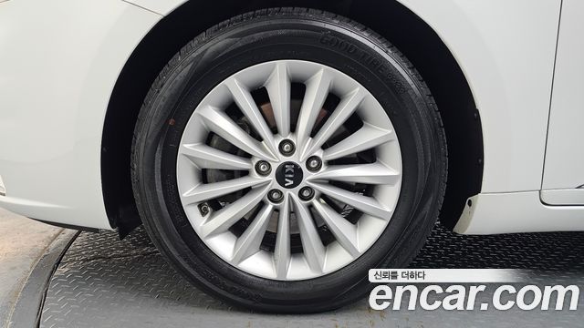 Kia K7 из Кореи Encar