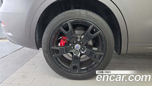 Maserati Levante 3.0 Diesel AWD — пробег 102 998 км — фото 5 из 5