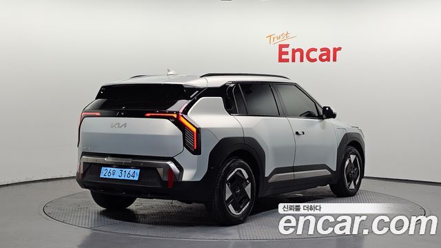 Kia EV3 из Кореи Encar