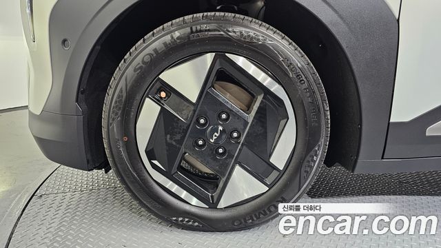 Kia EV3 из Кореи Encar