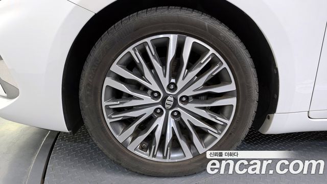 Kia K7 из Кореи Encar