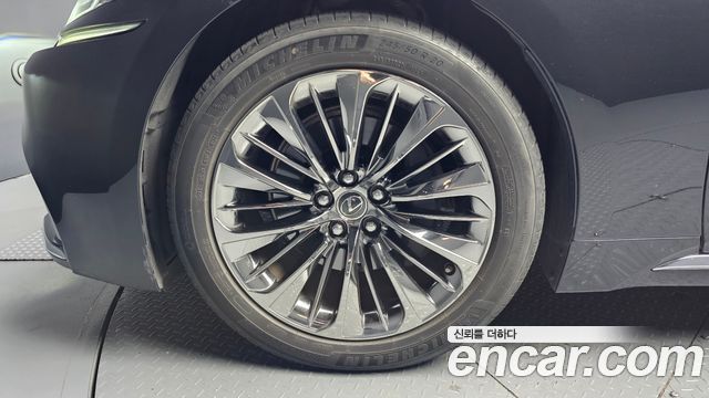 Lexus LS из Кореи Encar