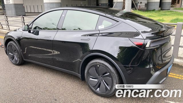 Tesla Model Y Premium RWD — пробег 3 014 км — фото 5 из 5