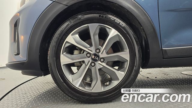 Kia Stonic из Кореи Encar