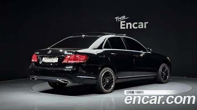 Mercedes-Benz E-Class E350 4MATIC Avantgarde — пробег 167 983 км — фото 2 из 5