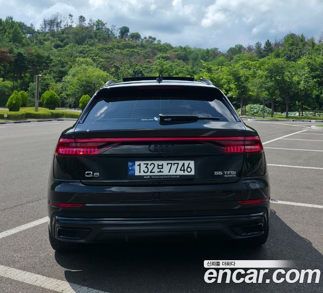 Audi Q8 55 TFSI Quattro Premium — пробег 30 100 км
