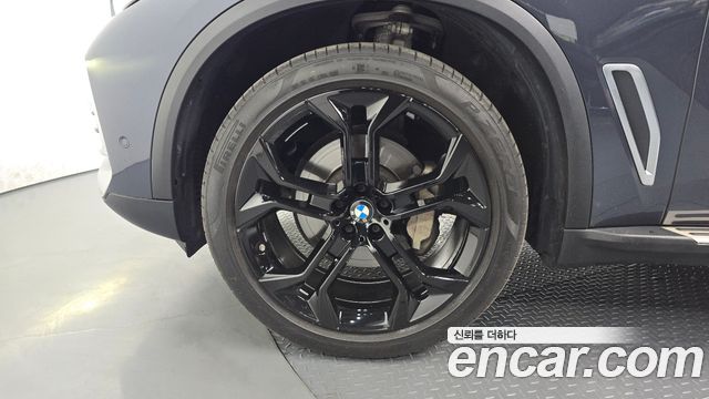 BMW X5 xDrive 40i xLine — пробег 52 944 км — фото 5 из 5