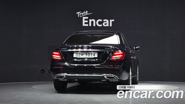 Mercedes-Benz E-Class из Кореи Encar