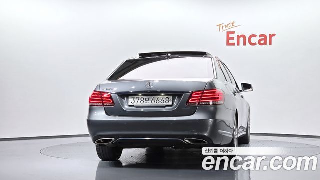 Mercedes-Benz E-Class из Кореи Encar